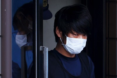 安倍晋三元首相銃撃事件で殺人罪などで起訴された山上徹也被告。刑事裁判が始まる時期はまだ決まっていない＝奈良市で2022年7月10日午前8時59分、滝川大貴撮影