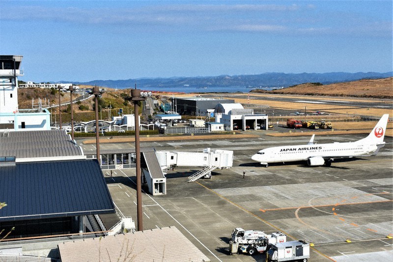 専用品 南紀白浜空港 1周年記念 白浜空港にずらり3機 8年ぶりに並ぶ：紀伊民報AGARA｜和歌山県の