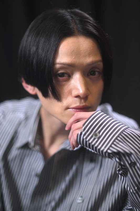 三浦涼介さん、悲劇「オイディプス王」主演 [写真特集1/7] | 毎日新聞