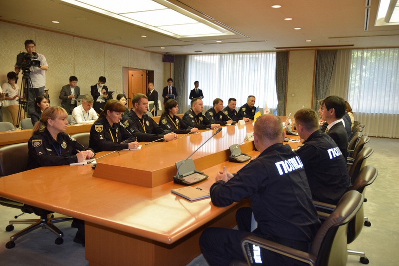 ウクライナ　ウクライナ警察　制服　民警　警察 ウクライナ警察が福島県警で研修 震災の経験、検視の専門技術