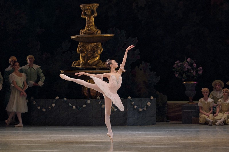 ロシア超名門劇場の日本人バレリーナ 「求道者」永久メイさんの挑戦