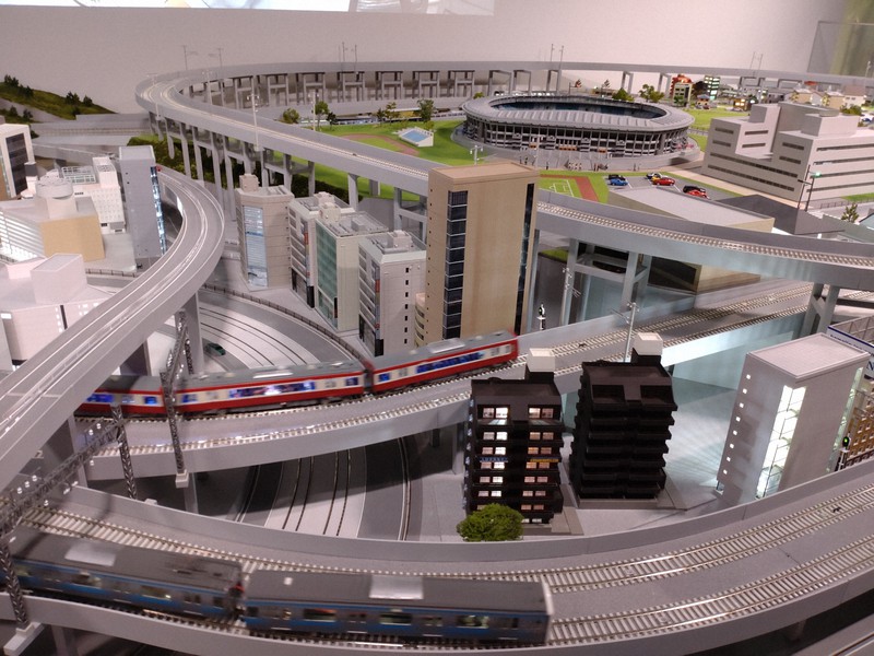 路面電車や連節バス…ハマの今昔、ジオラマで 横浜市電保存館 | 毎日新聞
