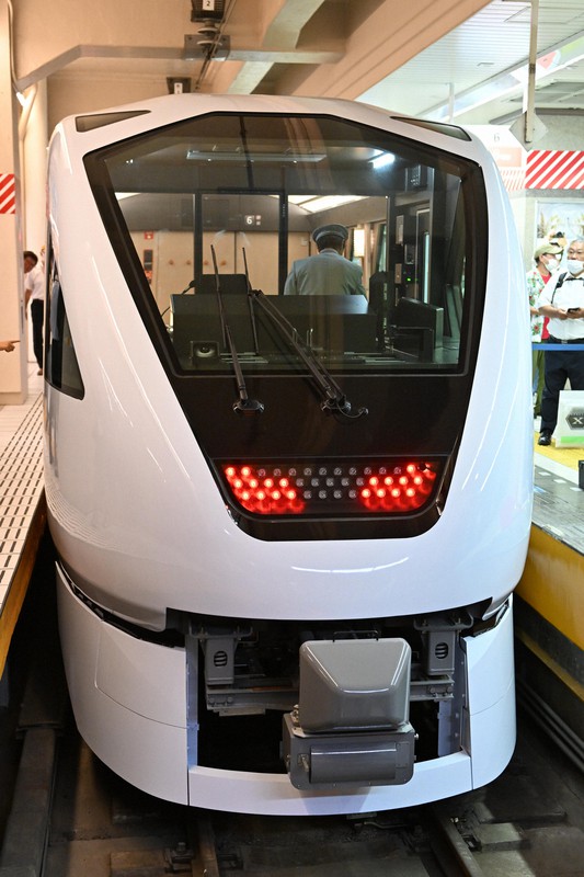 スペーシアX出発式 東武鉄道新型特急車両 [写真特集1/11] | 毎日新聞