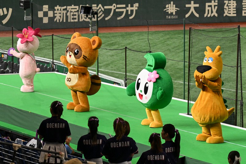 日本製鉄かずさマジック（君津市）の応援団（1回戦） 第94回都市対抗