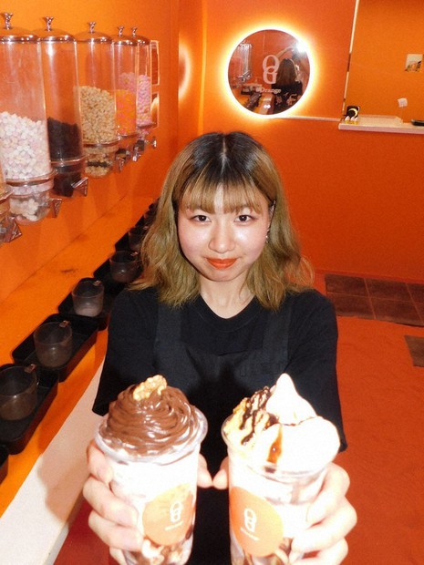 食探訪：深夜のカップアイス ♯Orange（奈良市） トッピング、乗せ放題