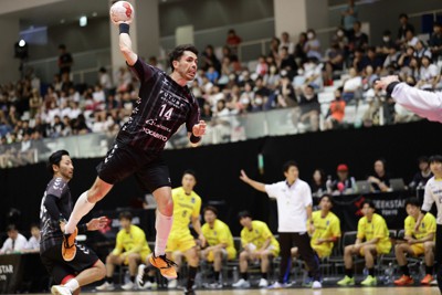 ワールドスポーツの扉：ハンドボール界の「暴れん坊将軍」 徳田新之介