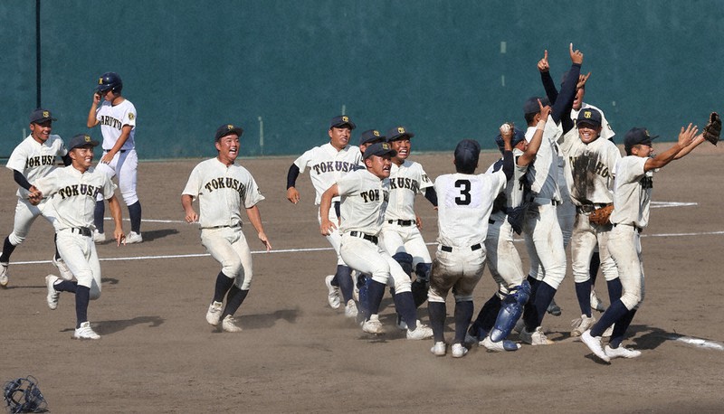 全国高校野球 地方大会 徳島商V 夏の甲子園 12年ぶり 主戦完投