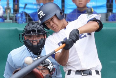 履正社高校野球部甲子園Tシャツ　2023 仙台育英－履正社（3回戦）全国高校野球2023 夏の甲子園 [写真