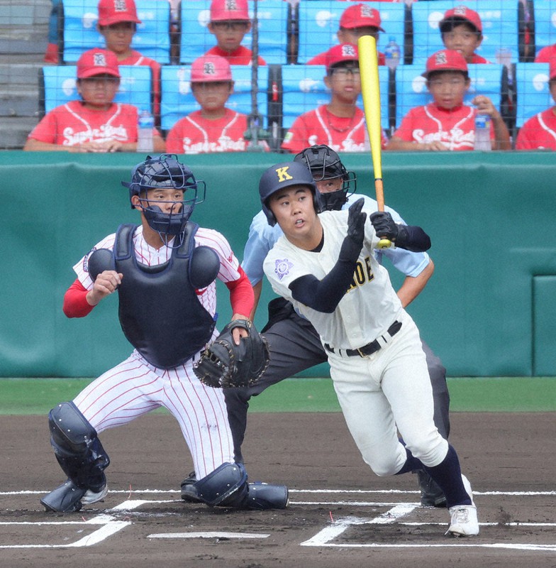全国高校野球 躍動の高知中央、初勝利 川之江粘るも一歩及ばず