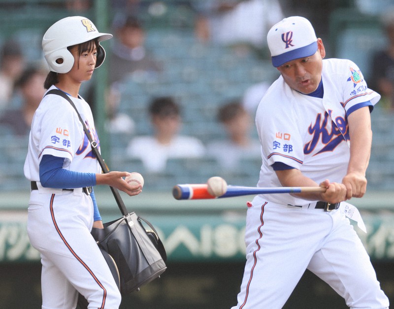 ★レア美品★都城高校　ウインドブレーカー　L 半袖　野球　宮崎県　高校野球 夏の甲子園で女子マネジャーがノック初参加 宇部鴻城 | 毎日新聞