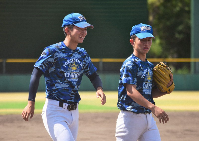人生終わった」から夏の甲子園へ 東海大熊本星翔の学生コーチ | 毎日新聞