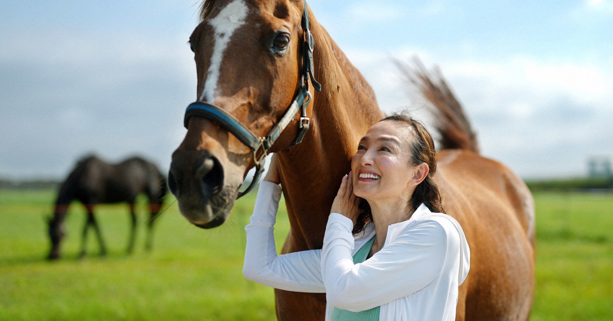 夫の死、借金も乗り越え 奔走する敏腕牧場主は元タカラジェンヌ | 毎日新聞