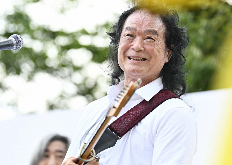 みんなと知る戦争：甲子園の定番「ハイサイおじさん」 モデルの男性を