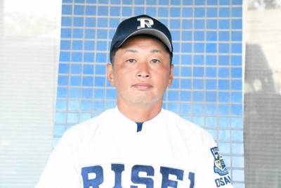履正社高校　2016年甲子園出場記念 大阪府代表 履正社高校｜2016年夏の甲子園出場校のユニフォーム