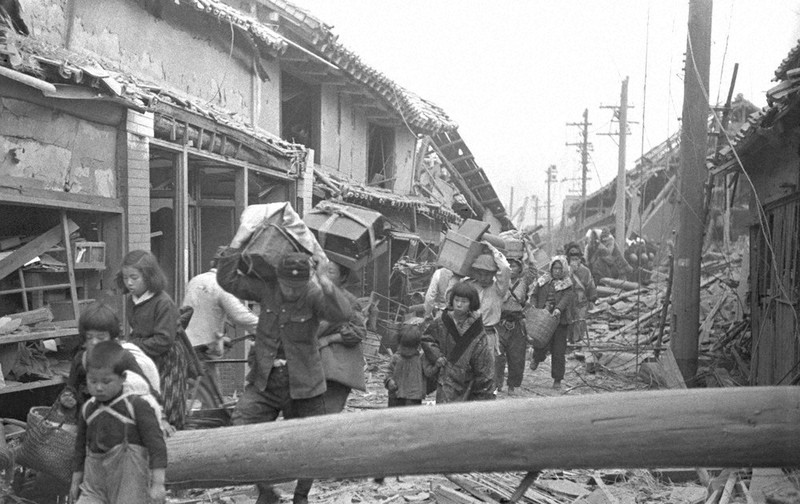 戦後78年：神戸・深江「忘れられた空襲」 20年間、2人で伝えた記憶