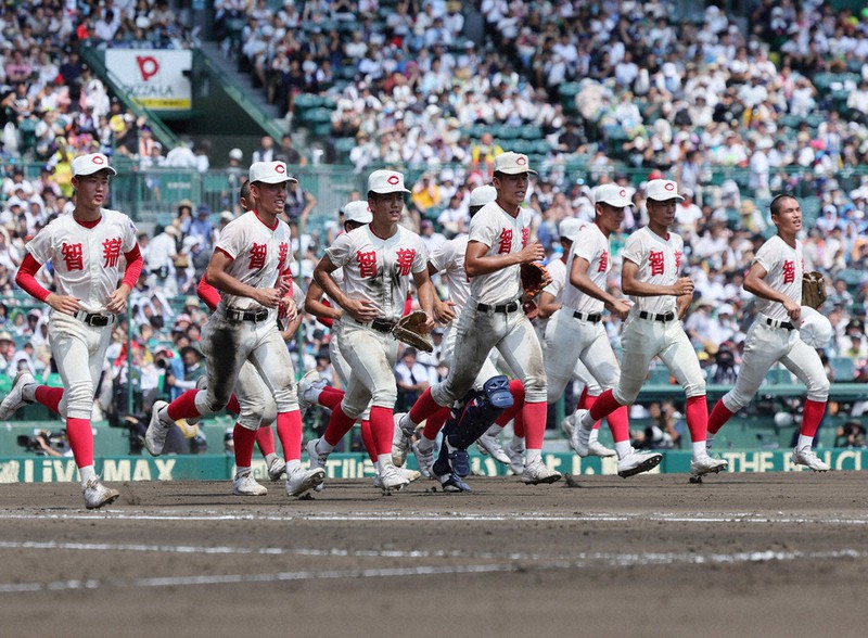 全国高校野球 2回戦 智弁学園、打線復活 18安打、徳島商に12－6 ／奈良