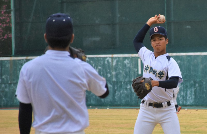 父はセンバツ優勝投手 沖縄尚学・照屋希空、夏の甲子園で登板目指す