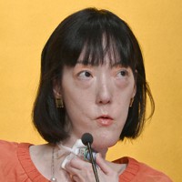 芥川賞を受賞した市川沙央さん＝東京都千代田区で2023年7月19日、三浦研吾撮影