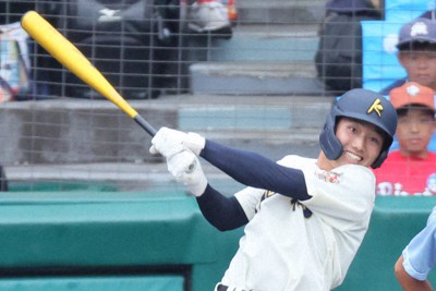 神村学園 野球 ジャケット 神村学園伊賀のプロ注目ショート・西川篤夢に8球団のスカウト集結 3