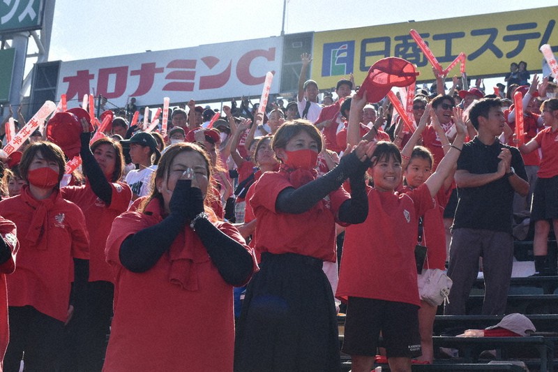 神村学園 野球 ジャケット 夏の高校野球 甲子園 神村学園、終盤猛攻で決着 初の4強進出に歓喜