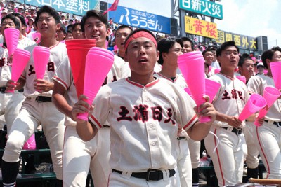 全国高校野球 土浦日大、粘り最後まで 声からし、応援も一丸（その2止