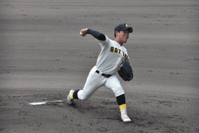 全国高校軟式野球 1回戦 崇徳、九回満塁機いかせず 登別明日に完封負け