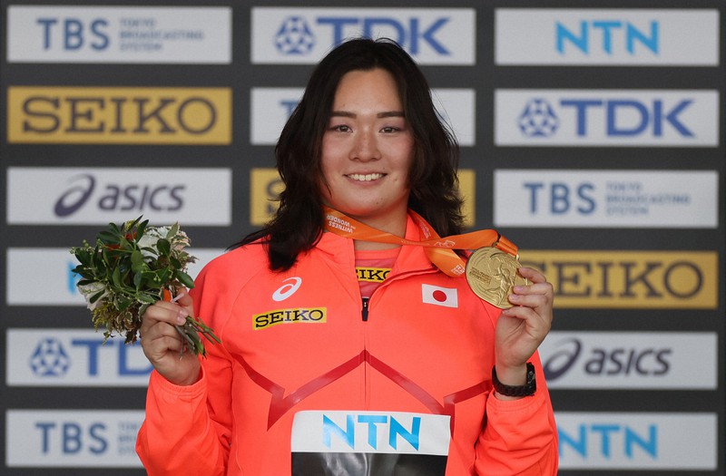 世界陸上 女子やり投げ 北口榛花の金メダルセレモニー [写真特集1/5