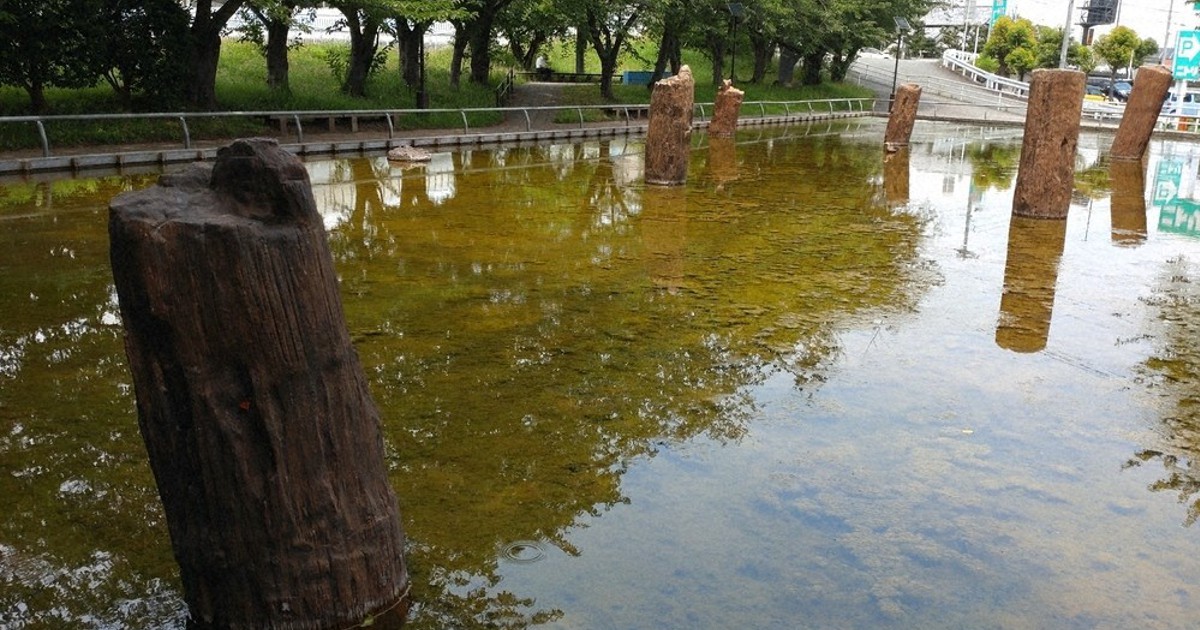 関東大震災100年：痕跡を訪ねる 神奈川・茅ケ崎 旧相模川橋脚 液状