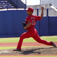 【第47回全日本クラブ野球選手権準々決勝　水沢駒形倶楽部－REVENGE99】7回1安打無失点の好投だったREVENGE99の先発・鈴木遼平＝新潟市のハードオフエコスタジアム新潟で、藤倉聡子撮影