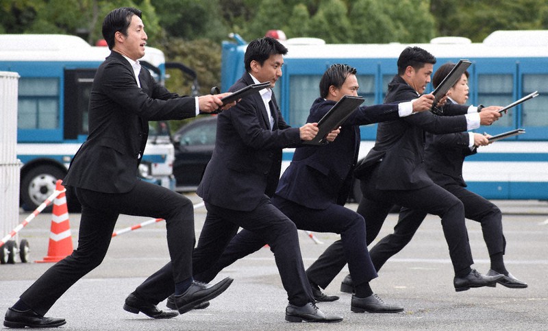 実戦さながら G7警備訓練 府警 ／大阪 | 毎日新聞