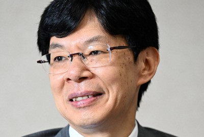 阪神タイガースについて語る谷川浩司十七世名人＝大阪市北区で2023年9月8日、川平愛撮影