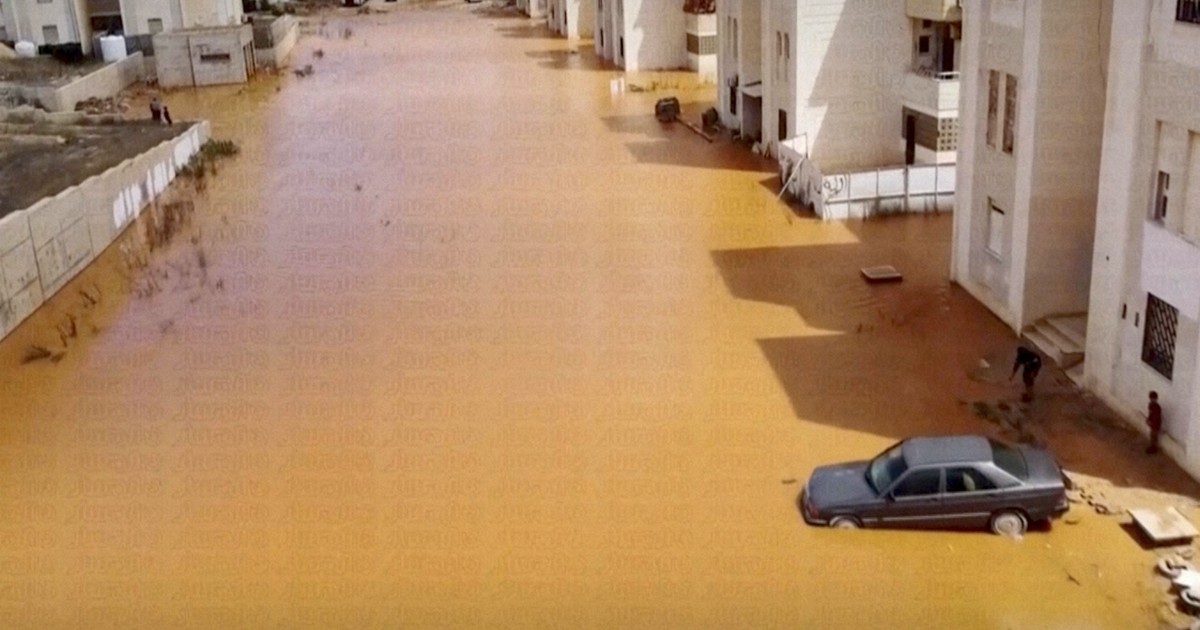 多分、世界にただ１本（４０年前のリビアで売っていた水） 多分、世界にただ1本（40年前のリビアで売っていた水）