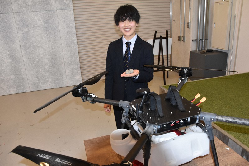 渋幕卒業生、植林用ドローンを開発中 ロボット作りの経験生かす | 毎日新聞
