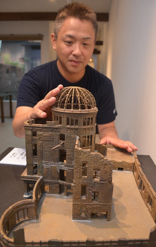 触れる原爆ドーム、富士山…鋳物職人が「触知模型」に込めた心意気