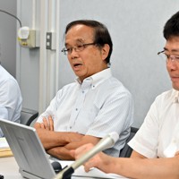 判決後、記者会見する赤木雅子さんの代理人弁護士ら＝大阪市北区で2023年9月14日午後3時7分、川平愛撮影
