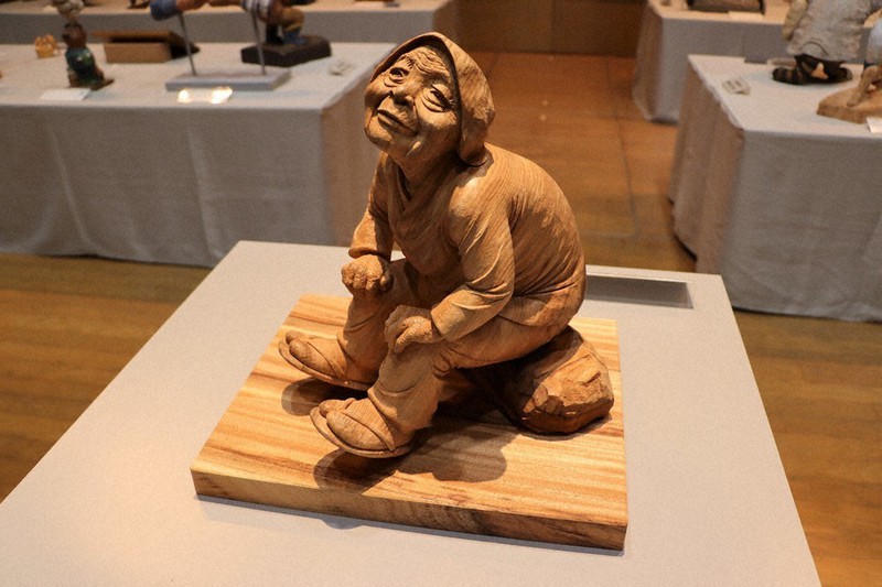 公募展木彫フォークアートおおや」 愛知・渡辺さん、文科大臣賞 養父