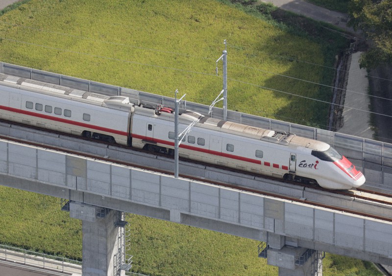 北陸新幹線延伸開業試運転 [写真特集1/7] | 毎日新聞
