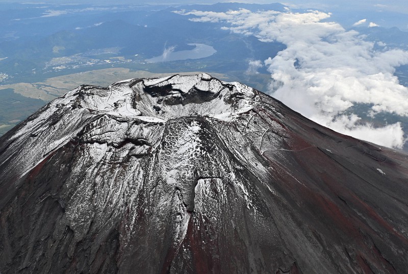 富士山初冠雪 平年より3日遅く [写真特集1/6] | 毎日新聞