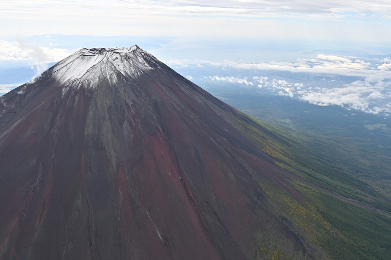 富士山初冠雪 平年より3日遅く [写真特集1/6] | 毎日新聞