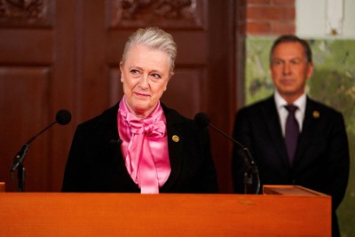 女性、生命、自由」 異例のペルシャ語スピーチ ノーベル賞委員長