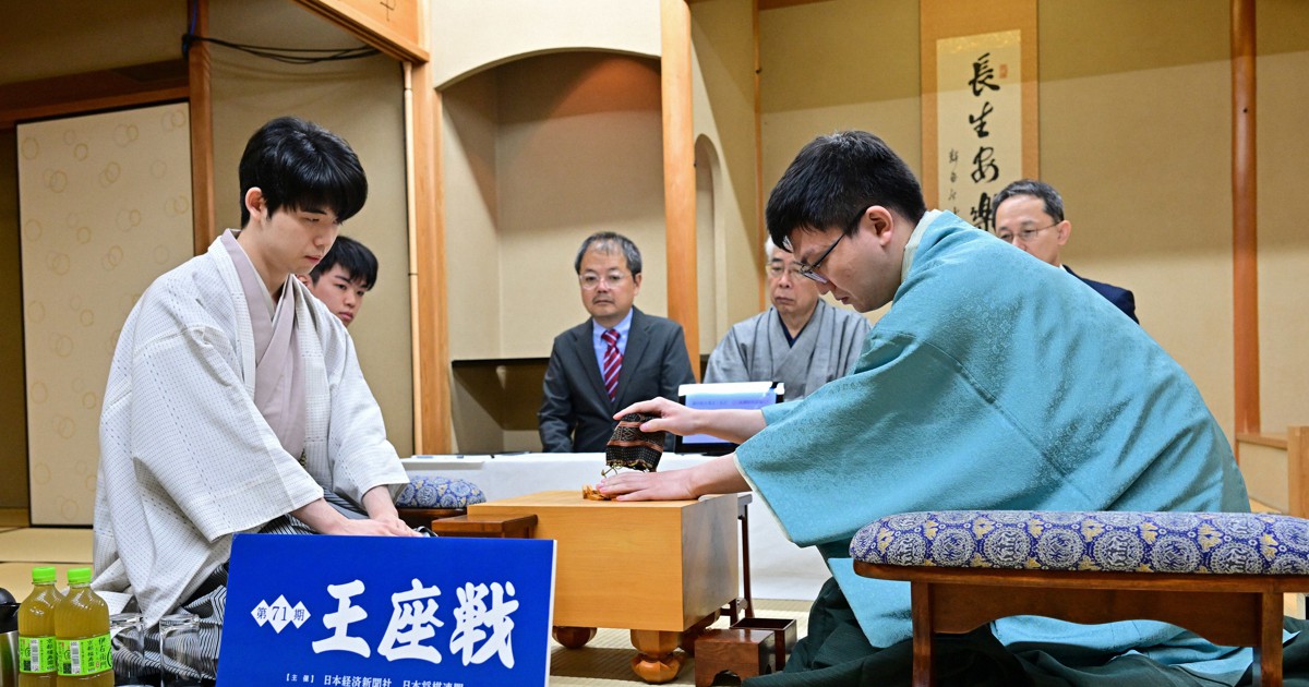 永瀬拓矢王座と藤井聡太名人、ねじり合いの終盤 将棋・王座戦第4局