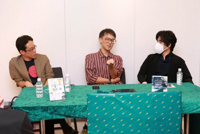 「コモンの『自治』論」刊行記念イベントで、対談する（左から）白井聡さん、斎藤幸平さん、松本卓也さん＝大阪市北区で2023年10月1日、三村政司撮影