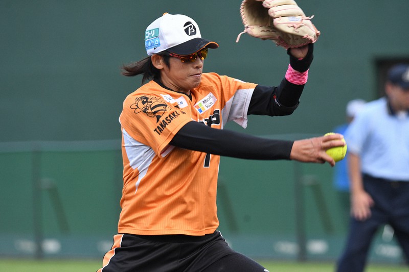 ビックカメラ高崎・上野由岐子、来季へも意欲 ソフトボール女子 | 毎日新聞