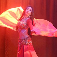 木南晴夏さん「私を見て!」 “異世界”ベリーダンスで学んだ力と愛 [写真