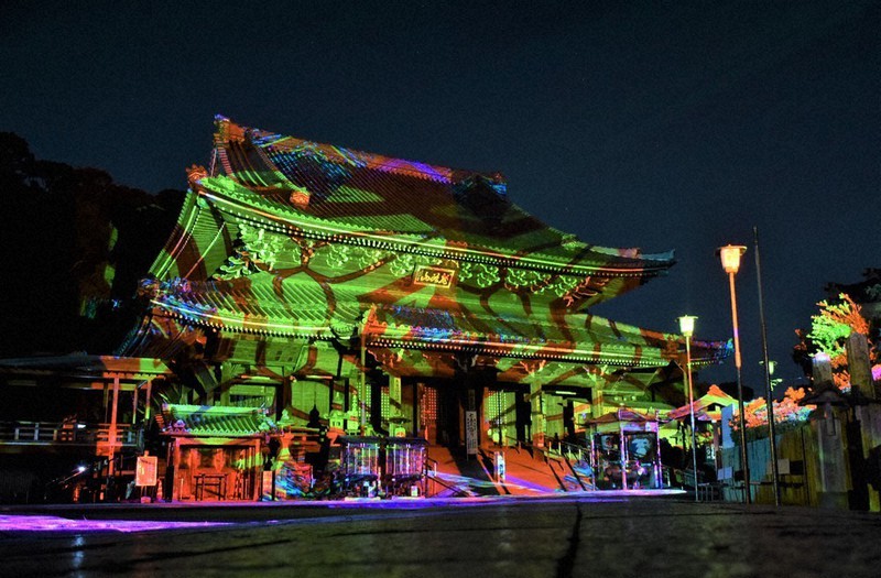 光で化粧「夜の顔」 デジタルアートフェス 貝塚・水間寺、12月10日まで