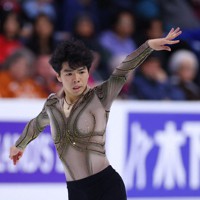 男子フリーで演技する佐藤駿＝米アレンで2023年10月21日、猪飼健史撮影