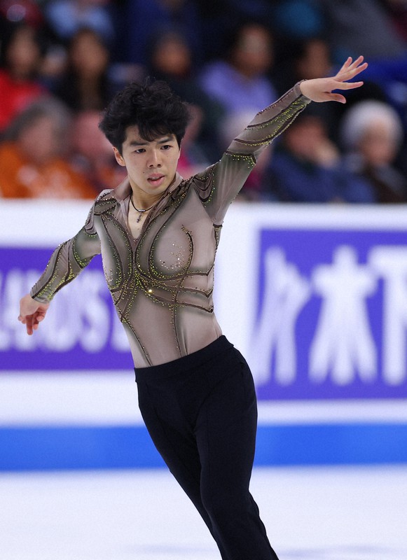 男子フリーで演技する佐藤駿＝米アレンで2023年10月21日、猪飼健史撮影