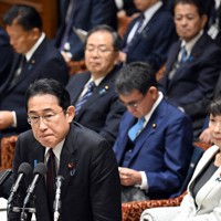 衆院予算委員会で自民党の萩生田光一政調会長の質問に答える岸田文雄首相＝国会内で2023年10月27日午前9時7分、竹内幹撮影
