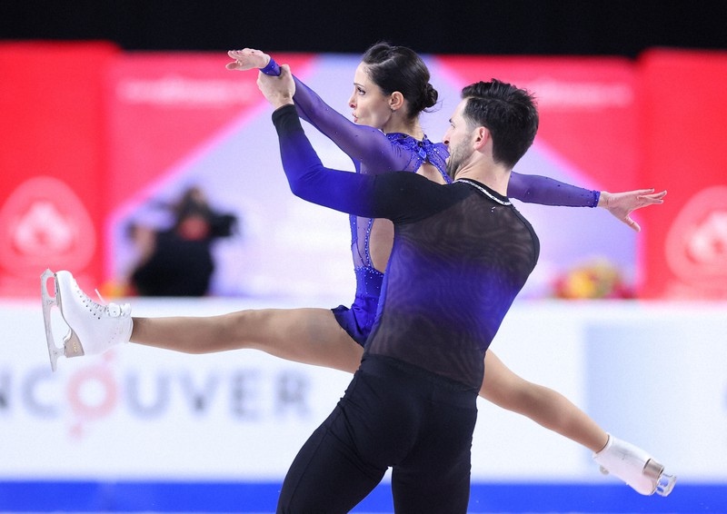 ★新品★ フィギュアスケートレギンス　カナダ6-8サイズ　パープル ☆新品☆ フィギュアスケートレギンス カナダ6-8サイズ パープル