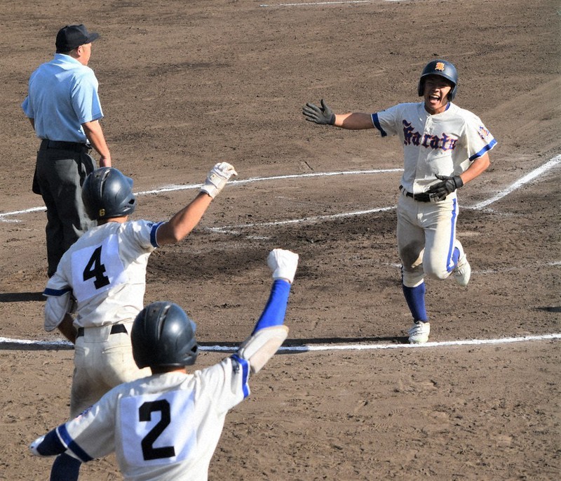 九州高校野球：秋季九州地区高校野球大会 唐津商が完封勝利 木本投手